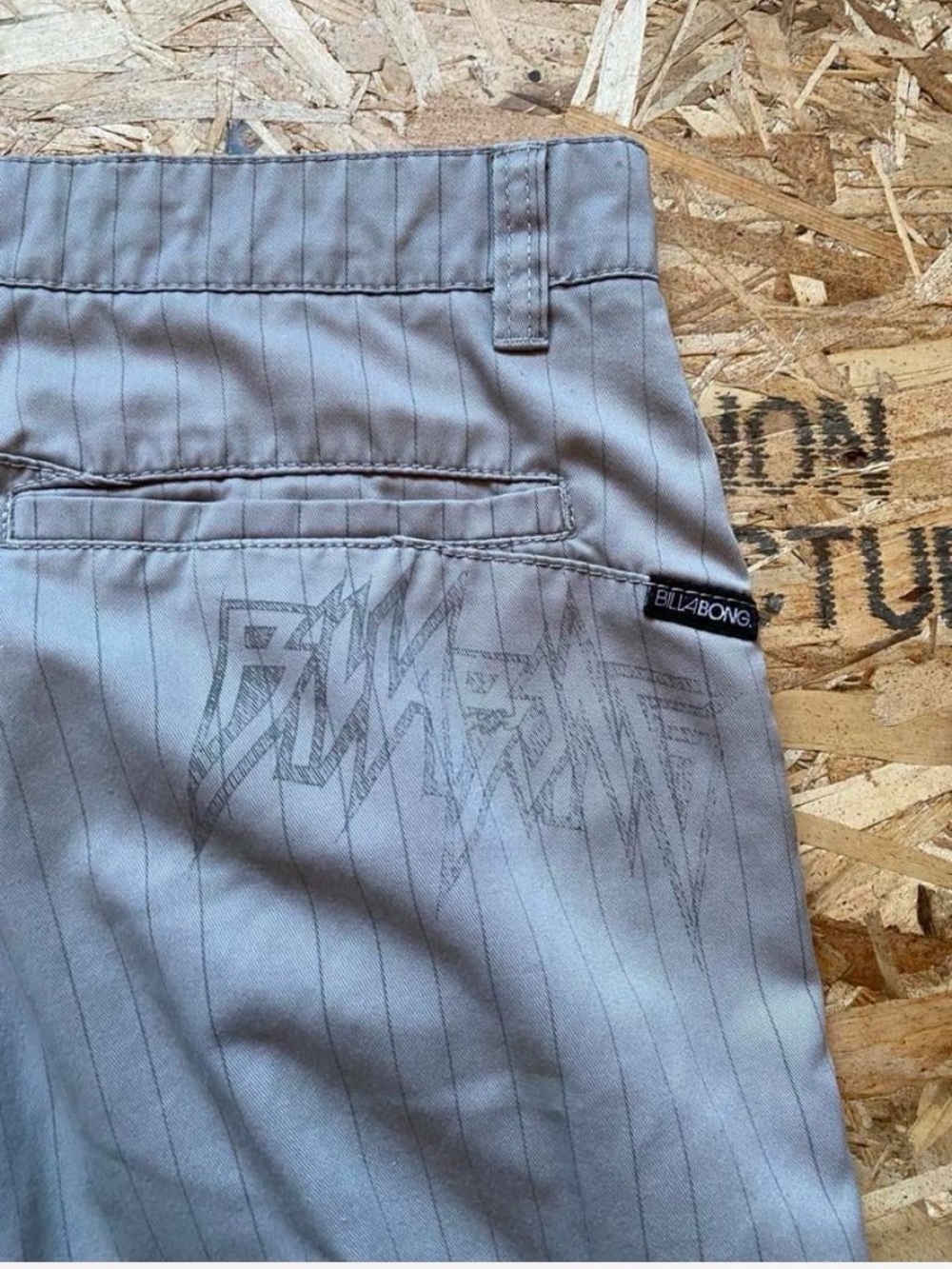 Billabong Y2K Men's Gray Pinstripe shorts